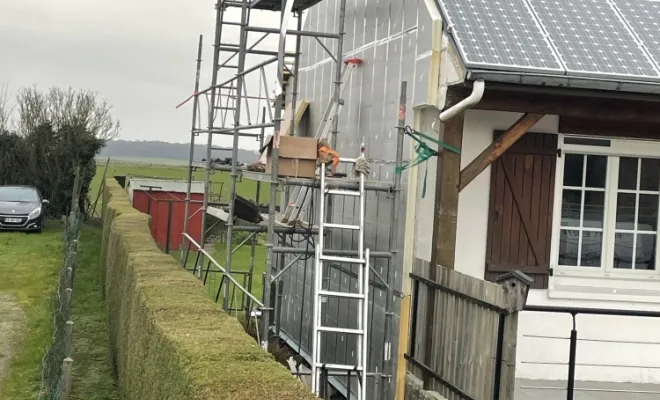 Isolation sous bardage pvc sur la commune de Vron , Berck, FF - CREABOIS